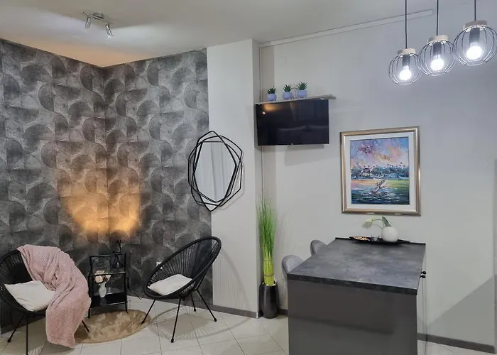 Apartment Onlystudio With Free Parking