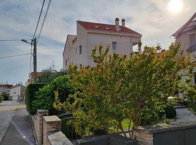 Onlystudio With Free Parking Apartment