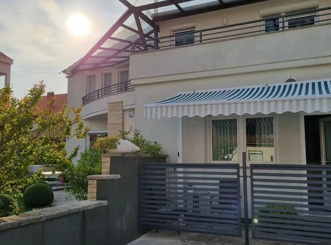 Onlystudio With Free Parking Apartment Zadar